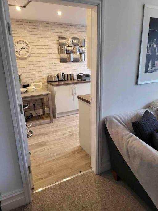 Willesden, Flat1 Lovely Spacious 1 Bedroom Flat, Heart Of Llandudno