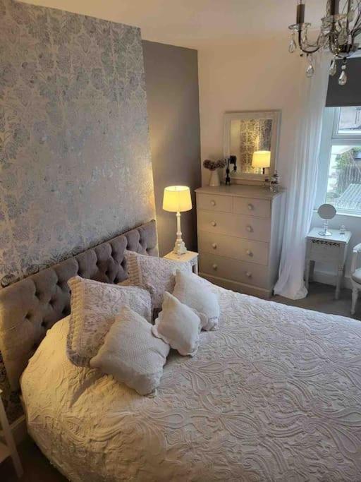 Willesden, Flat1 Lovely Spacious 1 Bedroom Flat, Heart Of Llandudno