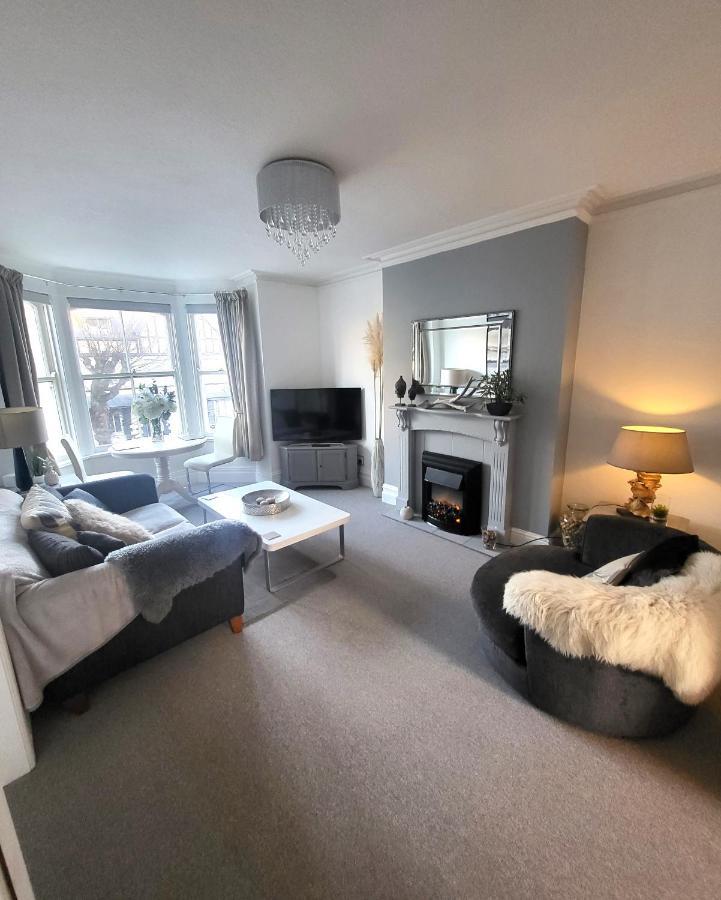 Willesden, Flat1 Lovely Spacious 1 Bedroom Flat, Heart Of *